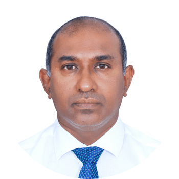 Kshanaka Saparamadu, headshot