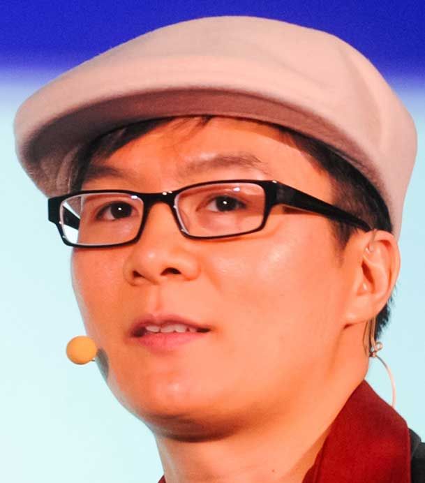 Headshot of Michael Wu Chief AI Strategist at PROS